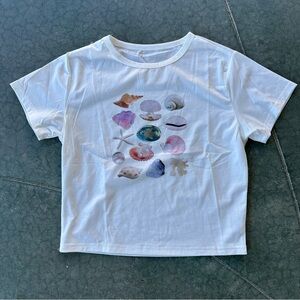 White seashell t-shirt